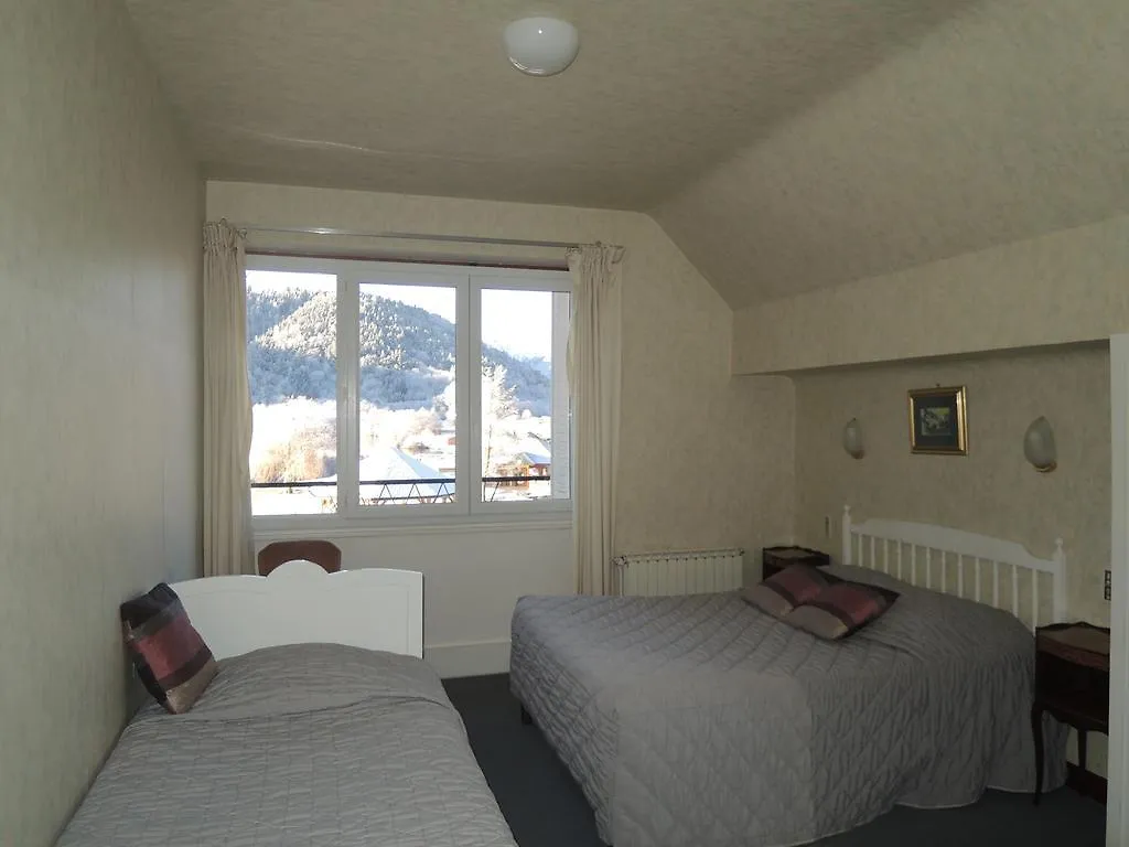 Hotel Bellevue Chambon-sur-Lac 2*,