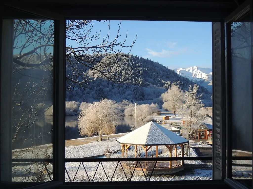 Hotel Bellevue Chambon-sur-Lac 2*,